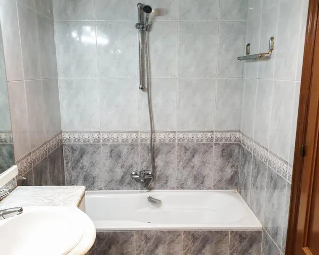 VIVIENDA EN VENTA, CTRA DE BARCELONA EN SABADELL PARA INVERSION — 9