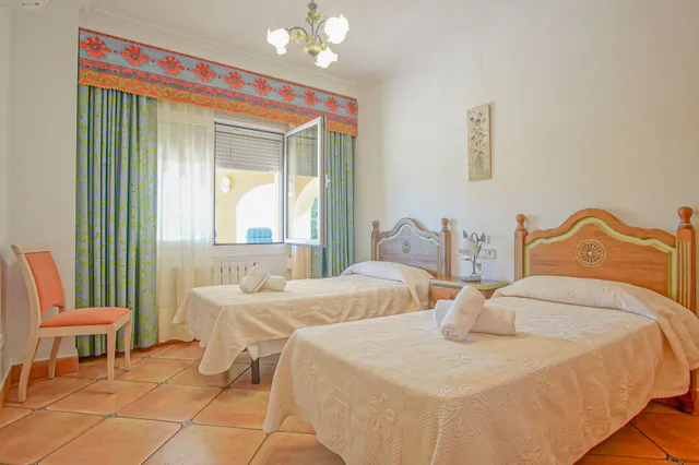 Villa 8 habitaciones 696m² en venta - Benissa pueblo — 28