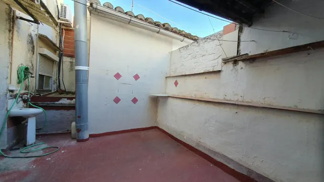 Casa de pueblo tradicional de 250 m2 en Canet centro: 3 alturas diáfanas para proyecto de rehabilitación a medida — 11