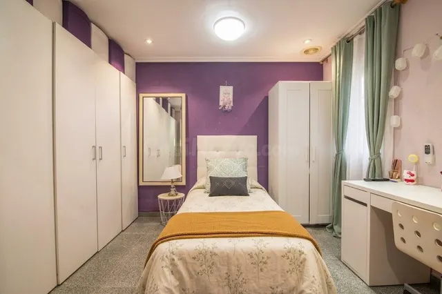 3º sin ascensor, de 3 habitaciones, 1 baño y balcón — 3