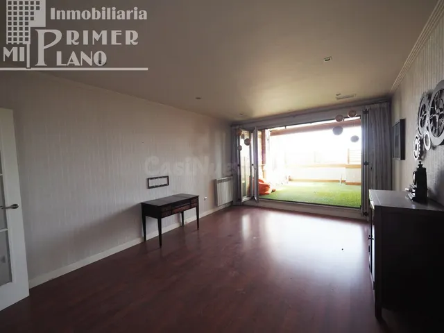 Dúplex de lujo en pleno Paseo San Isidro. 5 dormitorios 3 ba