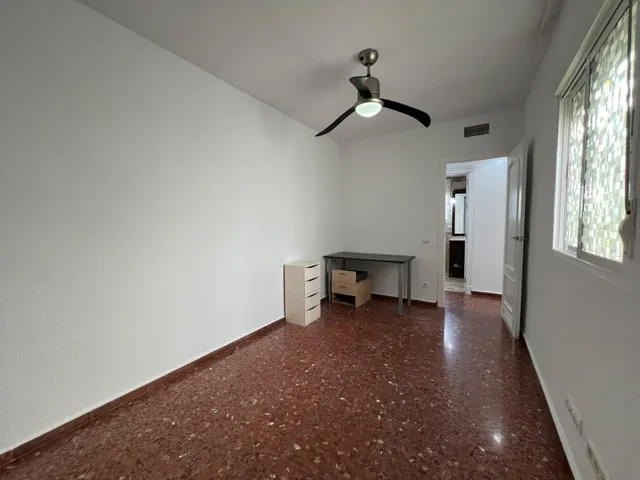 Amplio piso en alquiler en Plaza San Rafael, Córdoba — 20