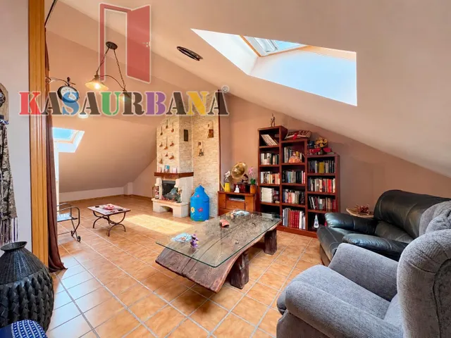 KASAURBANA ofrece en VENTA CHALET EN VALDEMORO — 24
