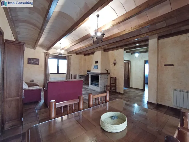 BONITA CASA DE PIEDRA EN ROBLEDO — 4