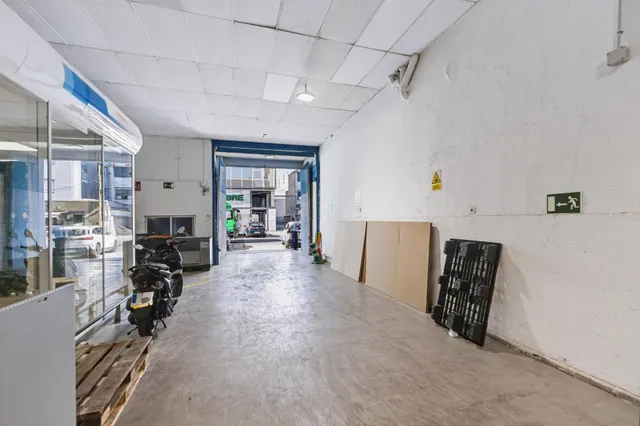 Nave industrial en alquiler en Madrid – Calle Miguel Yuste, 5 — 6