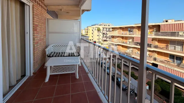 PISO EN VENTA EN PRIMERA LÍNEA - BELLREGUARD - foto 2