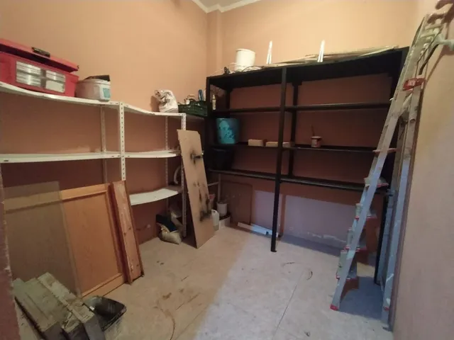 LOCAL COMERCIAL CERCANO AL CENTRO — 10