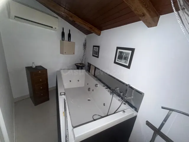 Amplia Casa en el Corazón de Cáceres – Ideal para Vivir e In - foto 5