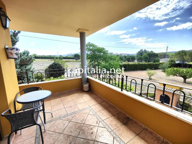 INTERESANTE CHALET A LA VENTA EN BANYERES DE MARIOLA — 4