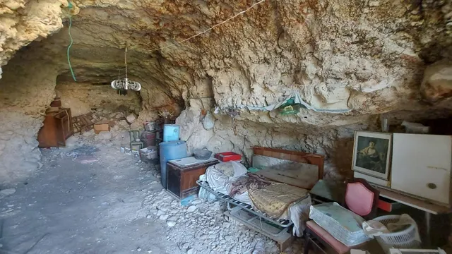 Amplia Casa con Terreno en el Corazón de Alcoy — 9