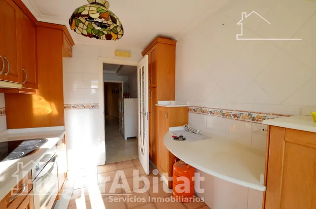 ¡En pleno centro! Impecable, exterior y luminoso con garaje y ascensor, todo amueblado — 9