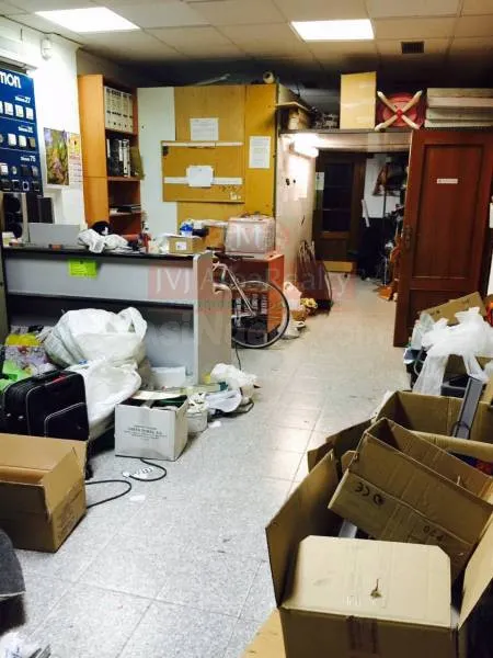 SE VENDE LOCAL COMERCIAL 2 º LINEA COMERCIAL 100 M - foto 4