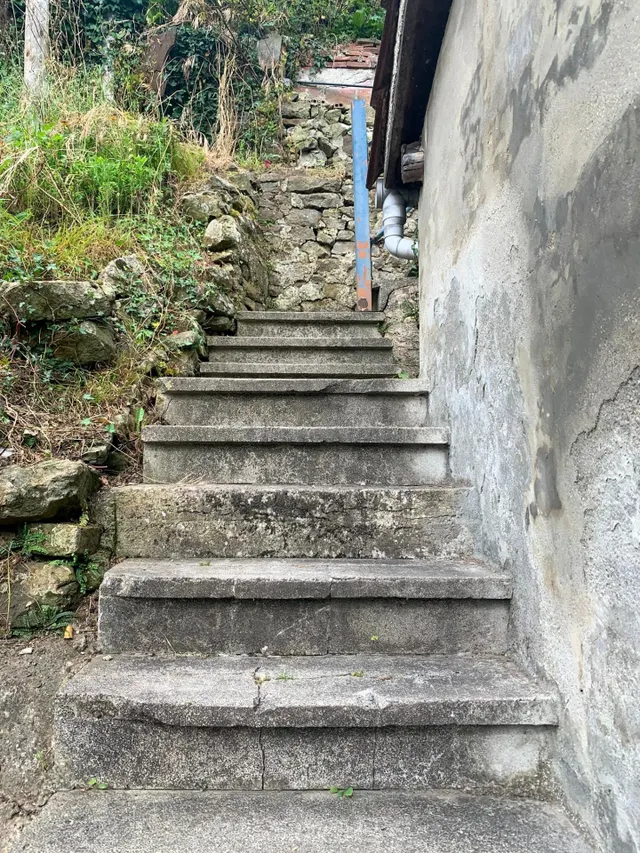Casa reformada con terraza y terreno en Blimea – Rodeada de  - foto 5