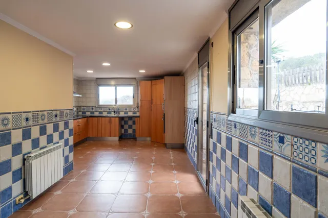 Casa con piscina y vistas a la montaña en Mas Borràs — 17