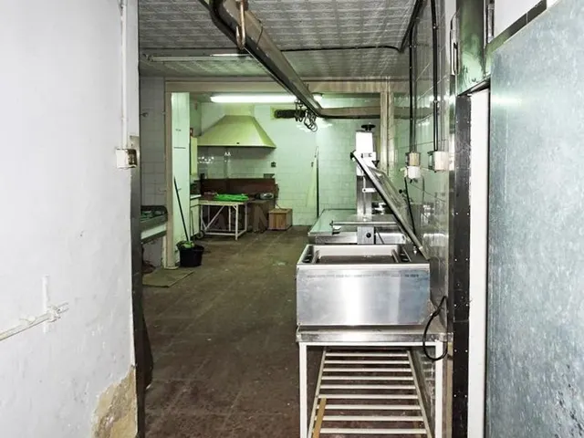 Casa Independiente con Local Comercial - foto 5