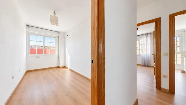 Oportunidad Única en Villablanca: Piso de Tres Dormitorios con garaje y muchísima luz — 11