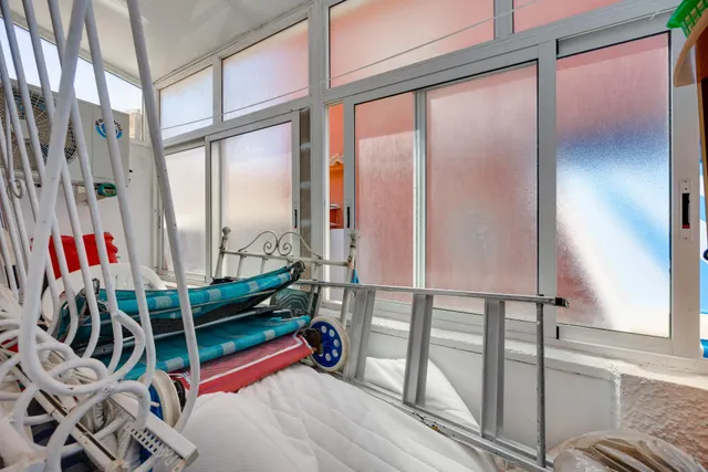 Bungalow sin vecinos arriba de 1 dormitorio con patio en Nueva Torrevieja — 15