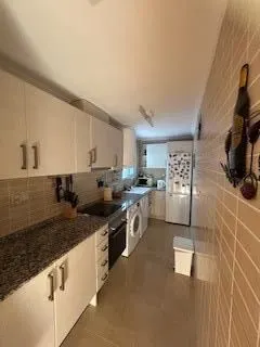Amplia Propiedad de 3 habitaciones con Vistas a la Montaña — 13