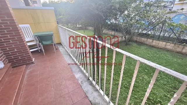 AMPLIO BAJO DE 3 habitaciones, CON TERRAZA JARDÍN A ESCASOS METROS DE LA PLAYA. ORIÑON — 33