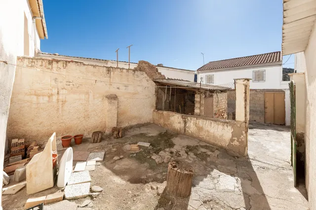 CASA EN AGRÓN — 18