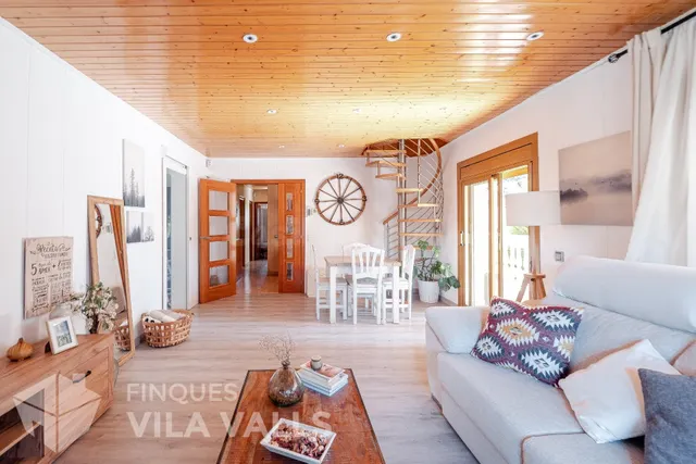 Casa independiente con gran parcela en Sant Quirze Safaja - foto 4