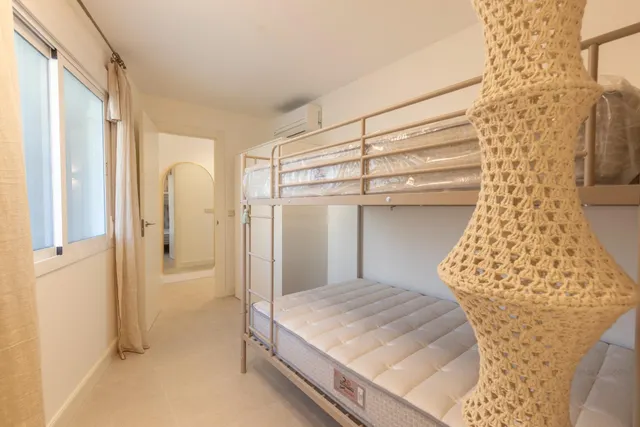 ¡exclusivo apartamento en primera linea de playa con reforma integral de alta gama! — 25
