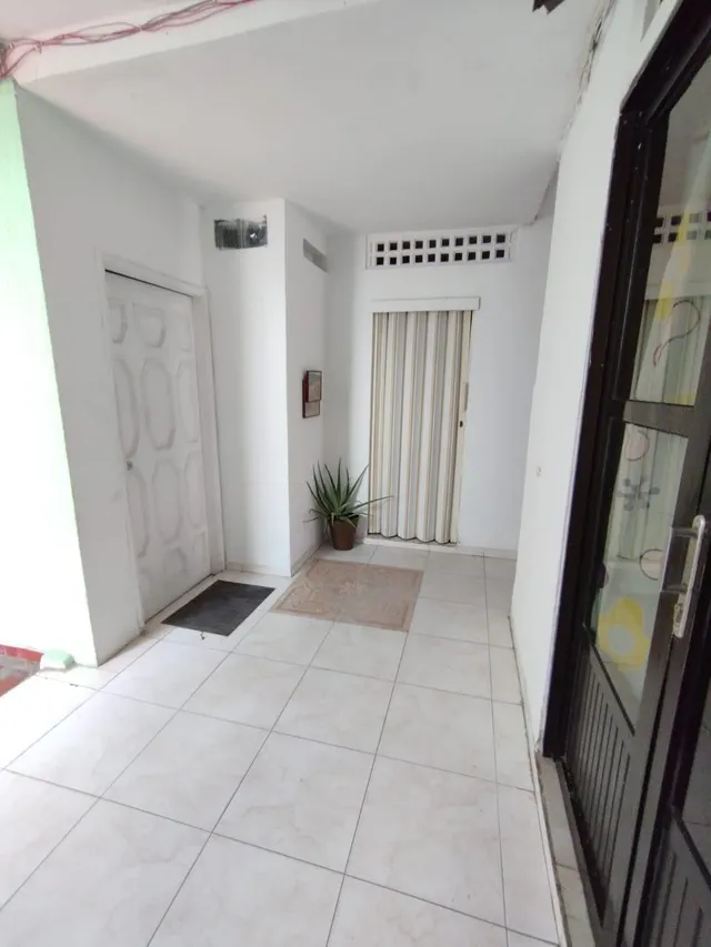 Casa 14 habitaciones 300m² en alquiler - Crespo — 21