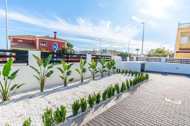 Planta baja 2 habitaciones 87m² en venta - Zona los Frutales — 37