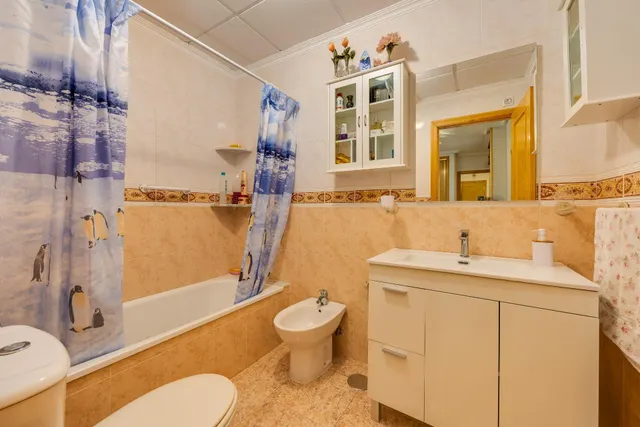 PISO EN TORREVIEJA CERCA DE LA PLAYA DEL CURA — 19