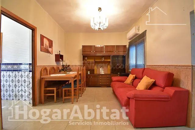 CASA CON TERRAZA Y VISTAS DESPEJADAS A LA MONTAÑA — 3