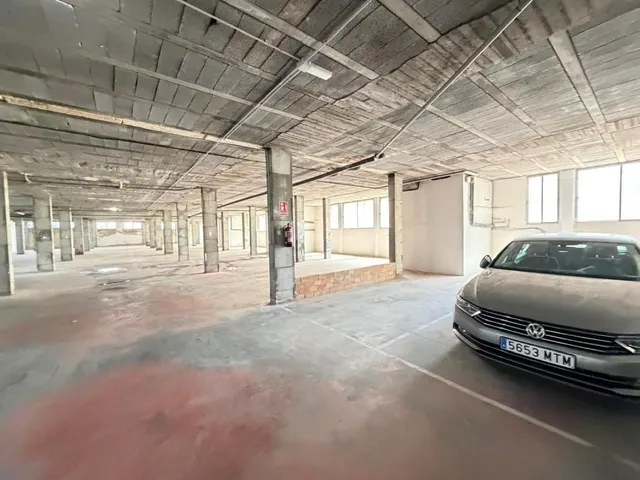 Local comercial 2800m² en venta - Estacion de autobuses — 20