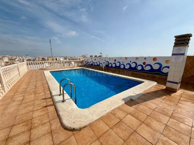 Exclusivo apartamento en primera línea de mar – Playa del Cura, Torrevieja — 8