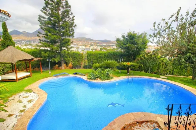 Villa Exclusiva con Vistas Panorámicas en Benalmádena — 20