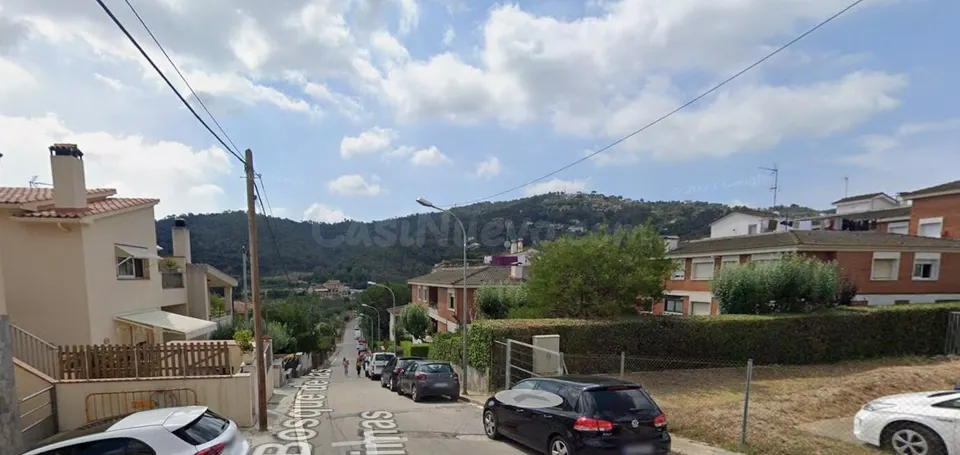 CASA EN  TORRELLES DE LLOBREGAT