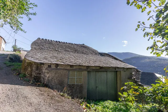 Finca rústica en el corazón de la montaña gallega — 44