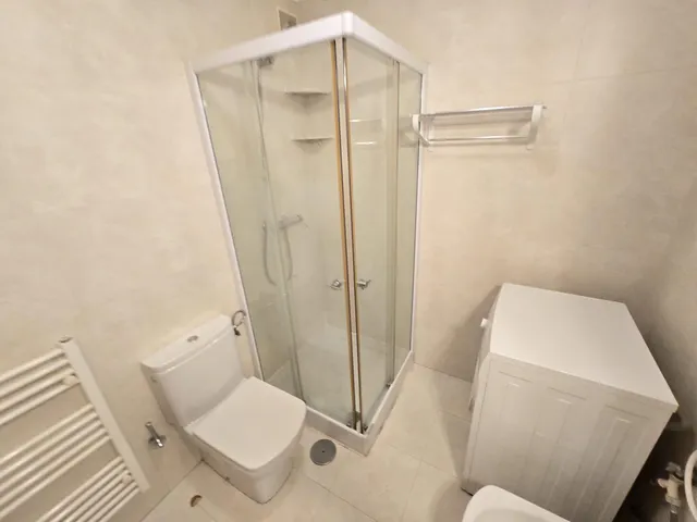 VIVIENDA IMPECABLE CON GARAJE Y BODEGA — 21