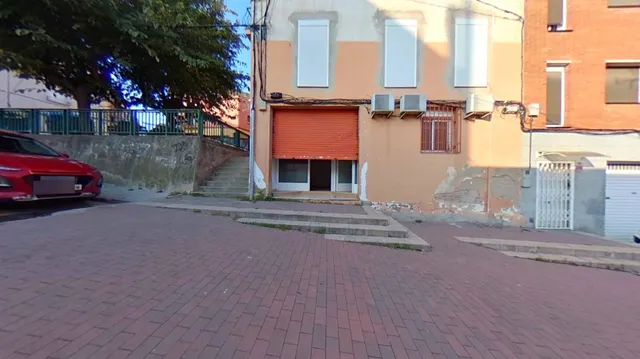Local en venta en Calle de Schubert — 30