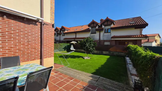Espectacular Chalet Pareado de Diseño Abierto con Gran Jardín Privado en Los Corrales de Buelna — 40