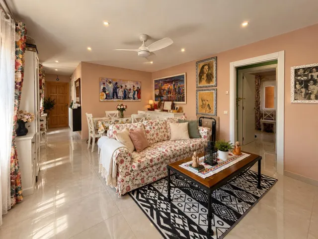 Atractivo Piso Reformado en Segunda Planta - Ideal para Fami - foto 3