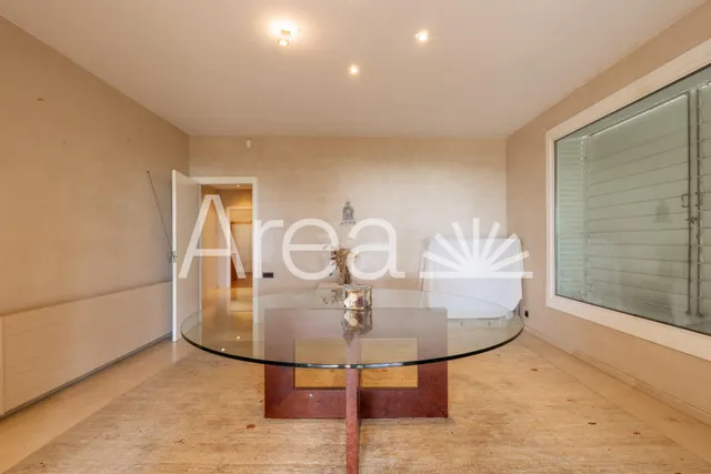 Espectacular villa con vistas al mar en Rocaferrera — 22