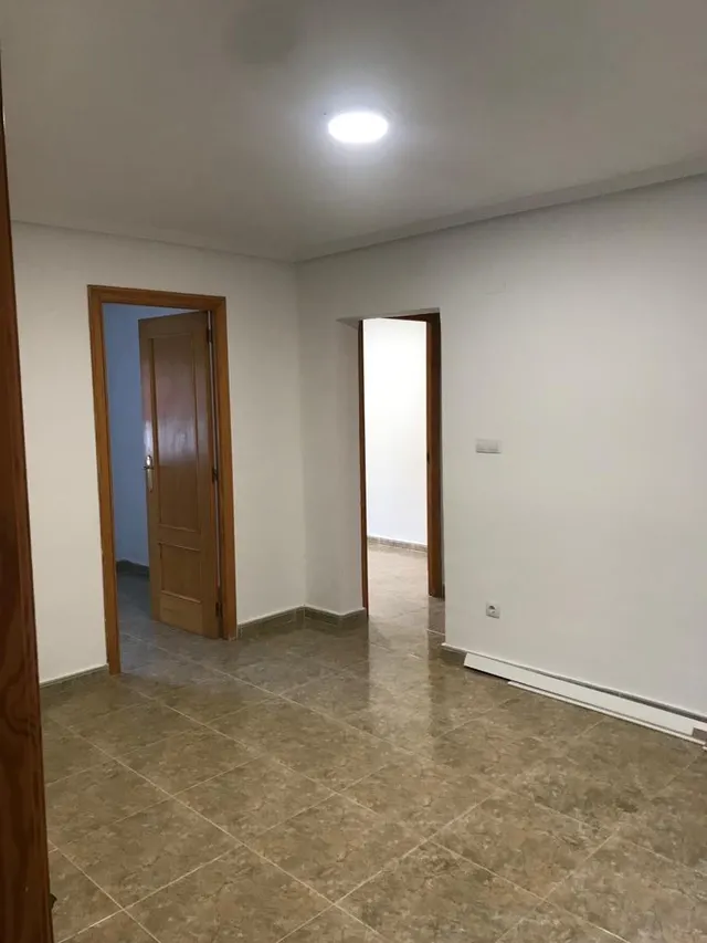 BAJO VIVIENDA DE 3 habitaciones, EXCELENTE INVERSION CON SENTIDO. — 7