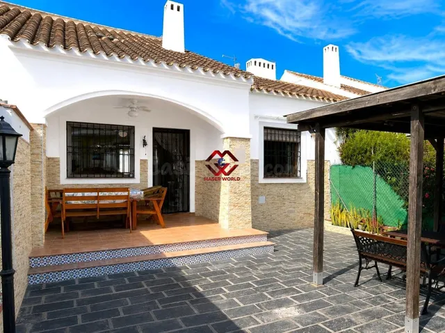 Chalet con gran potencial, solárium y parcela privada en Tor - foto 4