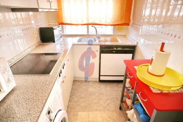 Apartamento de tres dormitorios en venta cerca del mar en Gu - foto 3