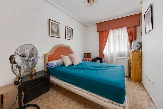 PISO EN TORREVIEJA CERCA DE LA PLAYA DEL CURA — 11