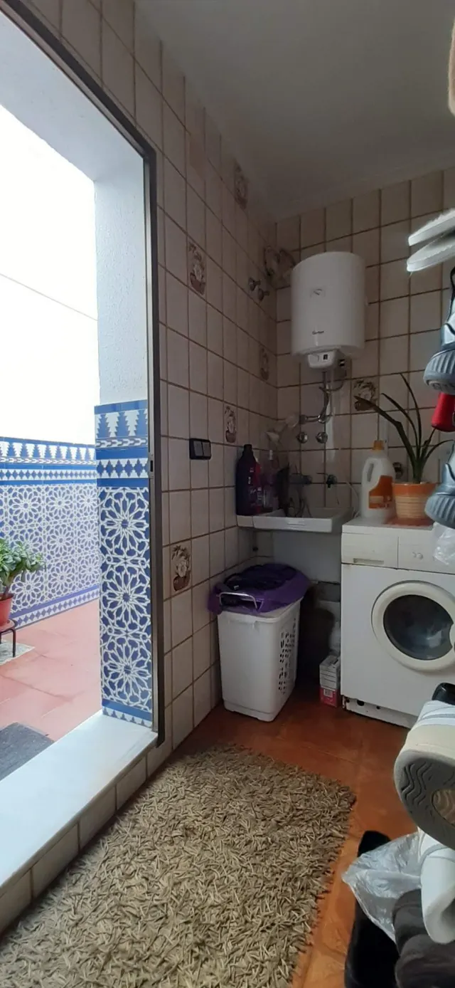 Edificio de tres plantas y local comercial en el centro de Chiclana — 11