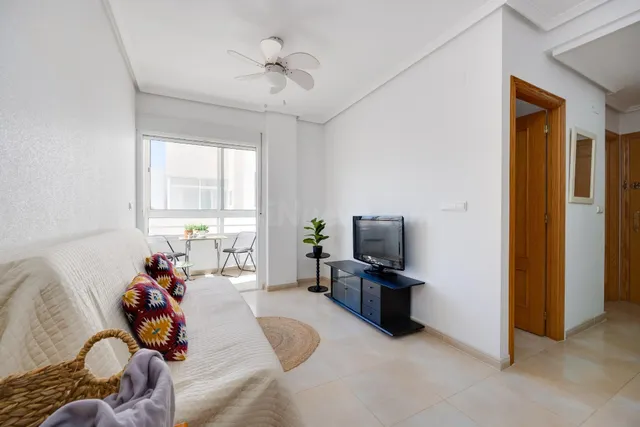 ATICO de 1 dormitorio con SOLARIUM PRIVADO en el centro de T - foto 3