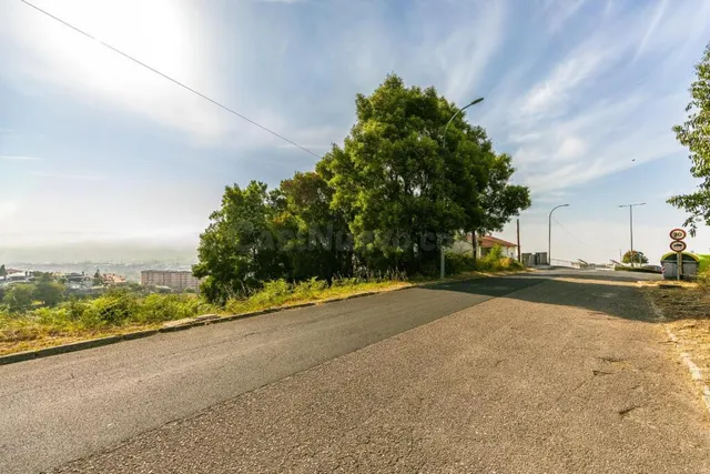 Parcela urbana con impresionantes vistas a la Ría de Pontevedra en A Caeira (Poio) — 10