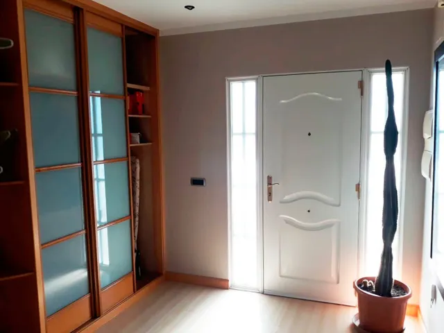 Urbis te ofrece un chalet independiente en venta en Urbanización El Pajarón, Villamayor. — 9
