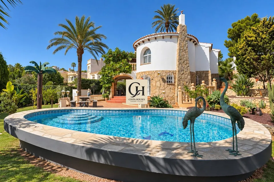 VILLA PALOMA · ESENCIA MEDITERRÁNEA Y VISTAS AL MAR EN JÁVEA