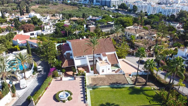 Chalet 7 habitaciones 834m² en venta - Marbella — 9